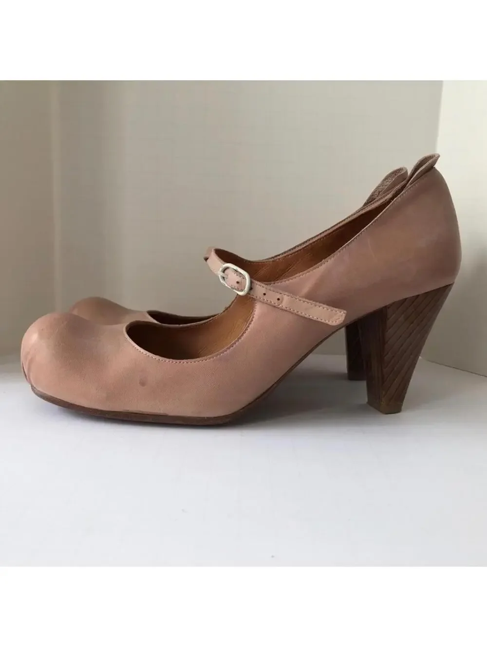 Chie MIhara high heeled shoes with strap. dusty pink. size 9 - Picture 5 of 7